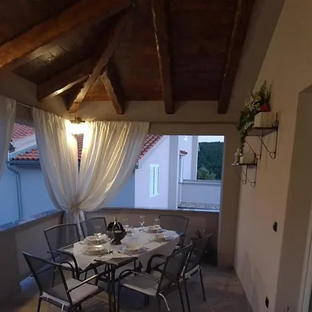 Rebecca Daire Kampor