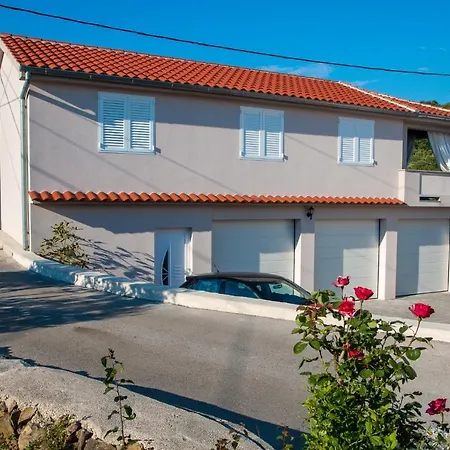 Lägenhet Rebecca Kampor